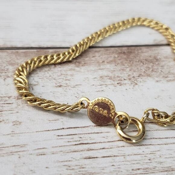 Vintage Accessocraft N.Y.C Bracelet Gold Tone Bracelet - Small - Picture 2 of 4